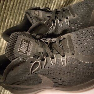 Womens Like New Black Nike Flex 2017 Run